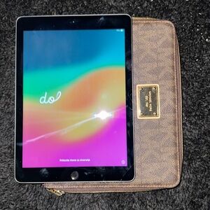 Pre loved Michael kors iPad case/cover. Brown with gold interior W/ 32g iPad